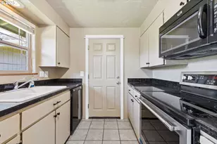 3840 Vista Dr, North Bend, OR 97459 - Photo 4