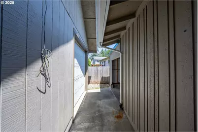 3840 Vista Dr, North Bend, OR 97459 - Photo 20