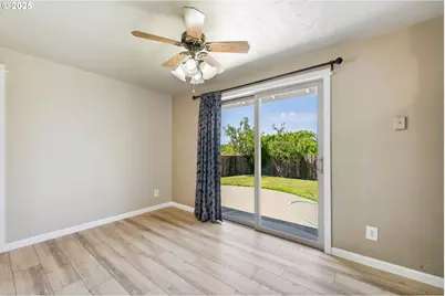 3840 Vista Dr, North Bend, OR 97459 - Photo 10