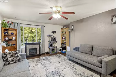 2133 NW Watters St, Roseburg, OR 97471 - Photo 2