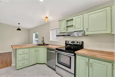 1949 SE Palmquist Rd #7, Gresham, OR 97080 - Photo 8