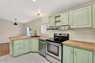 1949 SE Palmquist Rd, Gresham, OR 97080 - Photo 8