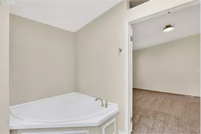 1949 SE Palmquist Rd #7, Gresham, OR 97080 - Photo 14