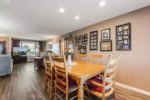 2093 W Hayes St, Woodburn, OR 97071 - Photo 12