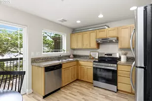 6747 N Salem Ave, Portland, OR 97203 - Photo 2