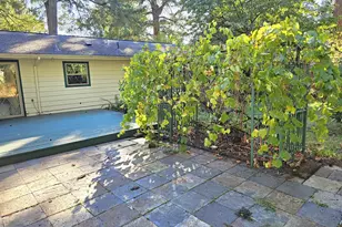 6375 SW Dawn St, Lake Oswego, OR 97035 - Photo 10