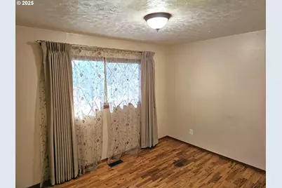 6375 SW Dawn St, Lake Oswego, OR 97035 - Photo 4