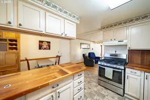 6776 Rochester St NE, Salem, OR 97305 - Photo 10