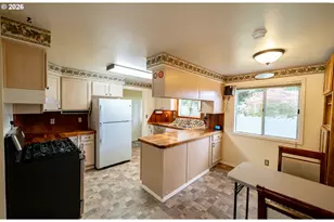 6776 Rochester St NE, Salem, OR 97305 - Photo 12