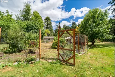 6776 Rochester St NE, Salem, OR 97305 - Photo 32
