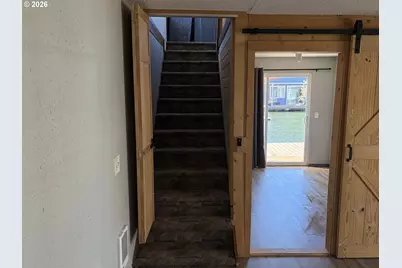 11612 N Island Cove Ln, Portland, OR 97217 - Photo 28