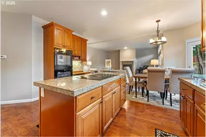 6338 SE Dunbar Dr, Portland, OR 97236 - Photo 14