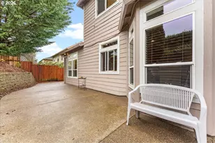 6338 SE Dunbar Dr, Portland, OR 97236 - Photo 38