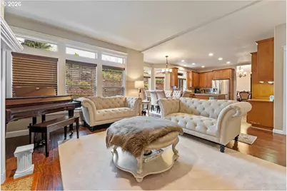 6338 SE Dunbar Dr, Portland, OR 97236 - Photo 18