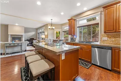 6338 SE Dunbar Dr, Portland, OR 97236 - Photo 12