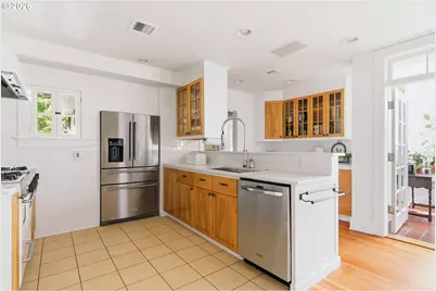 2030 S Military Rd, Portland, OR 97219 - Photo 12