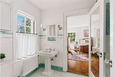 2030 S Military Rd, Portland, OR 97219 - Photo 36