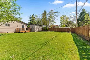 1043 F St, Springfield, OR 97477 - Photo 28