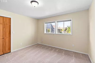 1043 F St, Springfield, OR 97477 - Photo 16