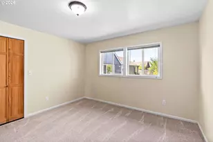 1043 F St, Springfield, OR 97477 - Photo 16