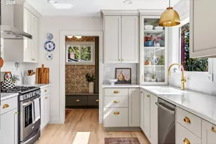 10455 SW Ridgeview Ln, Portland, OR 97219 - Photo 6