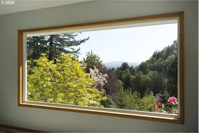 94 SE 46th Dr, Gresham, OR 97080 - Photo 8