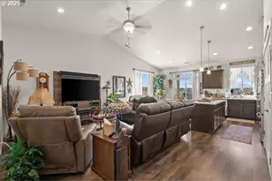 818 E Montana Ave, Hermiston, OR 97838 - Photo 6