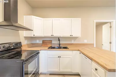 156 Cedar St, Yoncalla, OR 97499 - Photo 20