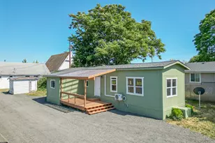 156 Cedar St, Yoncalla, OR 97499 - Photo 2