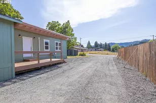 156 Cedar St, Yoncalla, OR 97499 - Photo 14