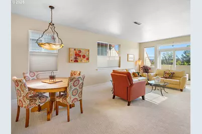 5218 SW View Point Ter, Portland, OR 97239 - Photo 12