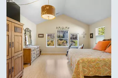 5218 SW View Point Ter, Portland, OR 97239 - Photo 28