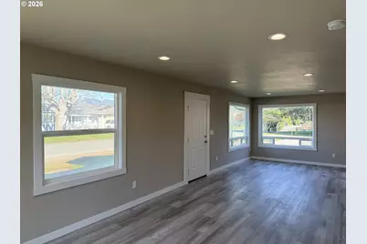 325 Railroad St, Brookings, OR 97415 - Photo 10