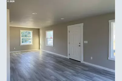 325 Railroad St, Brookings, OR 97415 - Photo 8