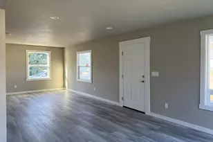 325 Railroad St, Brookings, OR 97415 - Photo 8