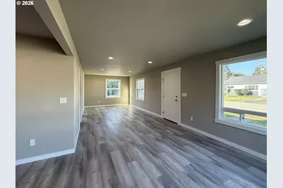 325 Railroad St, Brookings, OR 97415 - Photo 12