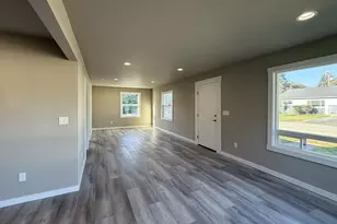 325 Railroad St, Brookings, OR 97415 - Photo 12