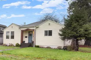 2305 7th St, Tillamook, OR 97141 - Photo 2