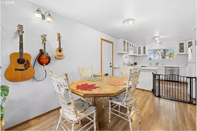 2305 7th St, Tillamook, OR 97141 - Photo 12