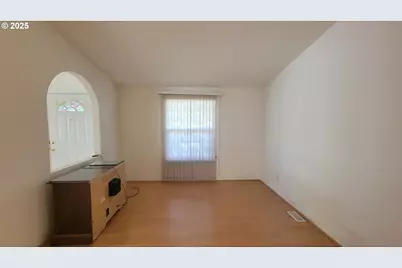 193 Clark St, Myrtle Creek, OR 97457 - Photo 16