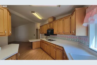 193 Clark St, Myrtle Creek, OR 97457 - Photo 22