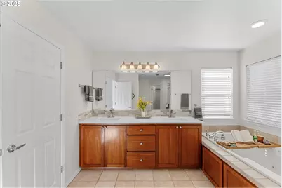 7360 SW Bouchaine Ct, Wilsonville, OR 97070 - Photo 34