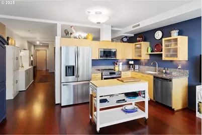 1221 SW 10th Ave #809, Portland, OR 97205 - Photo 14