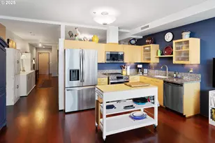 1221 SW 10th Ave, Portland, OR 97205 - Photo 14