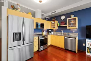 1221 SW 10th Ave, Portland, OR 97205 - Photo 12