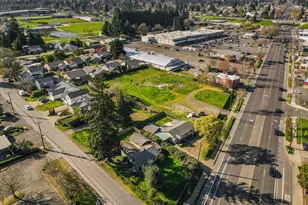 1920 River Rd, Eugene, OR 97404 - Photo 8