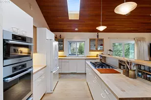 2634 Suncrest Ave, Eugene, OR 97405 - Photo 18