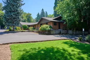 790 SE Webber St, Portland, OR 97202 - Photo 2