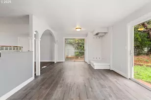 1203 NE 190th Pl, Portland, OR 97230 - Photo 14