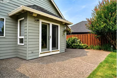 1905 N Westlake Loop, Newberg, OR 97132 - Photo 32